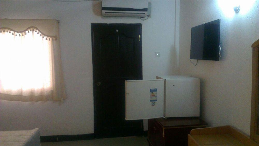 Akosombo Continental Hotel Ngoại thất bức ảnh