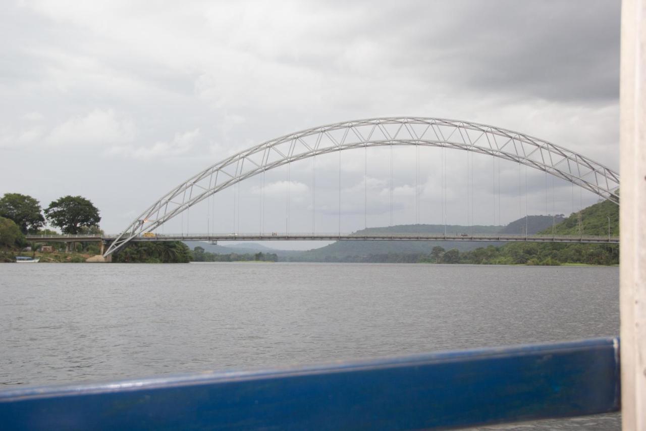 Akosombo Continental Hotel Ngoại thất bức ảnh