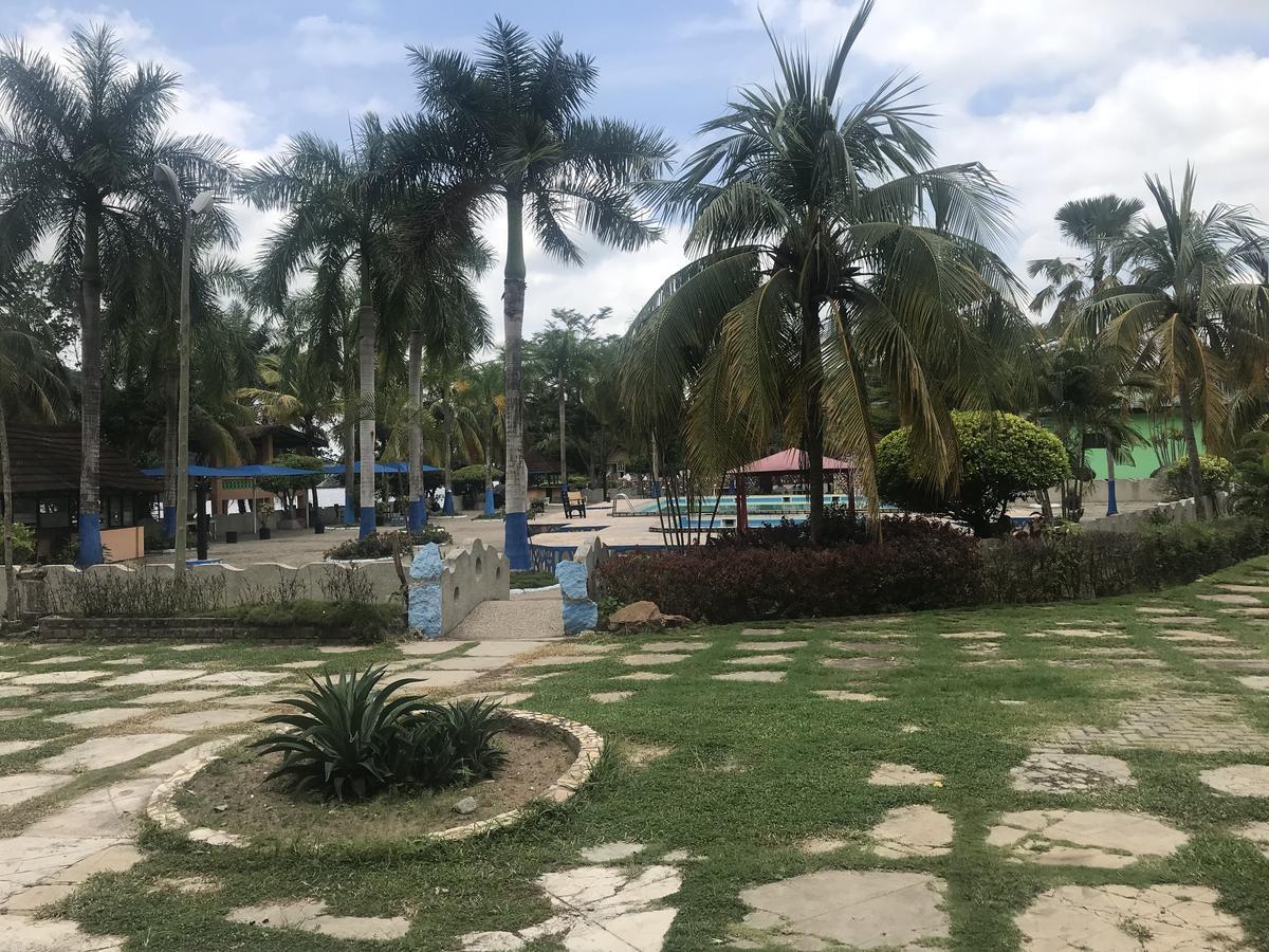 Akosombo Continental Hotel Ngoại thất bức ảnh